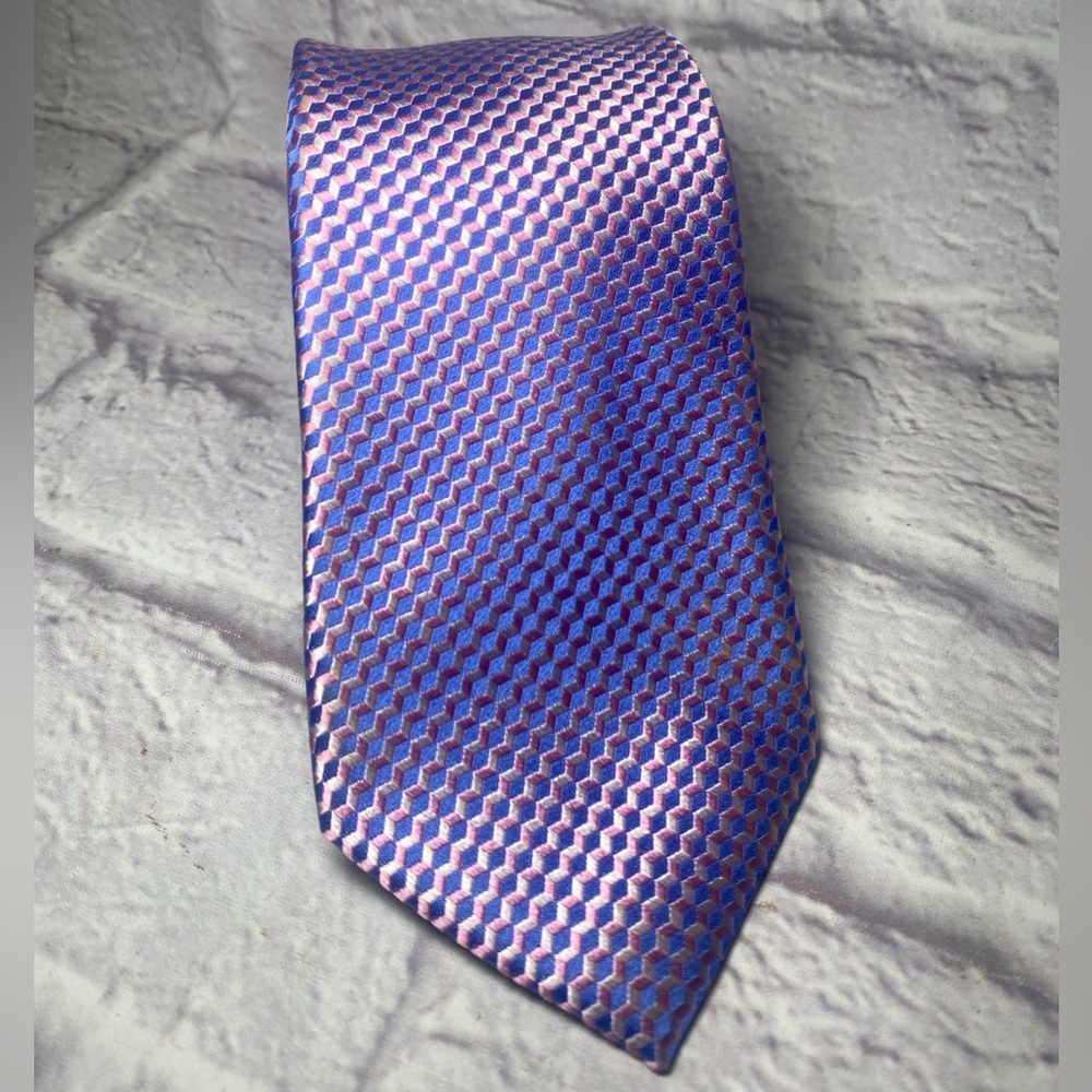 Michael Kors Mens Classic 100% Silk Tie Pink and Blue